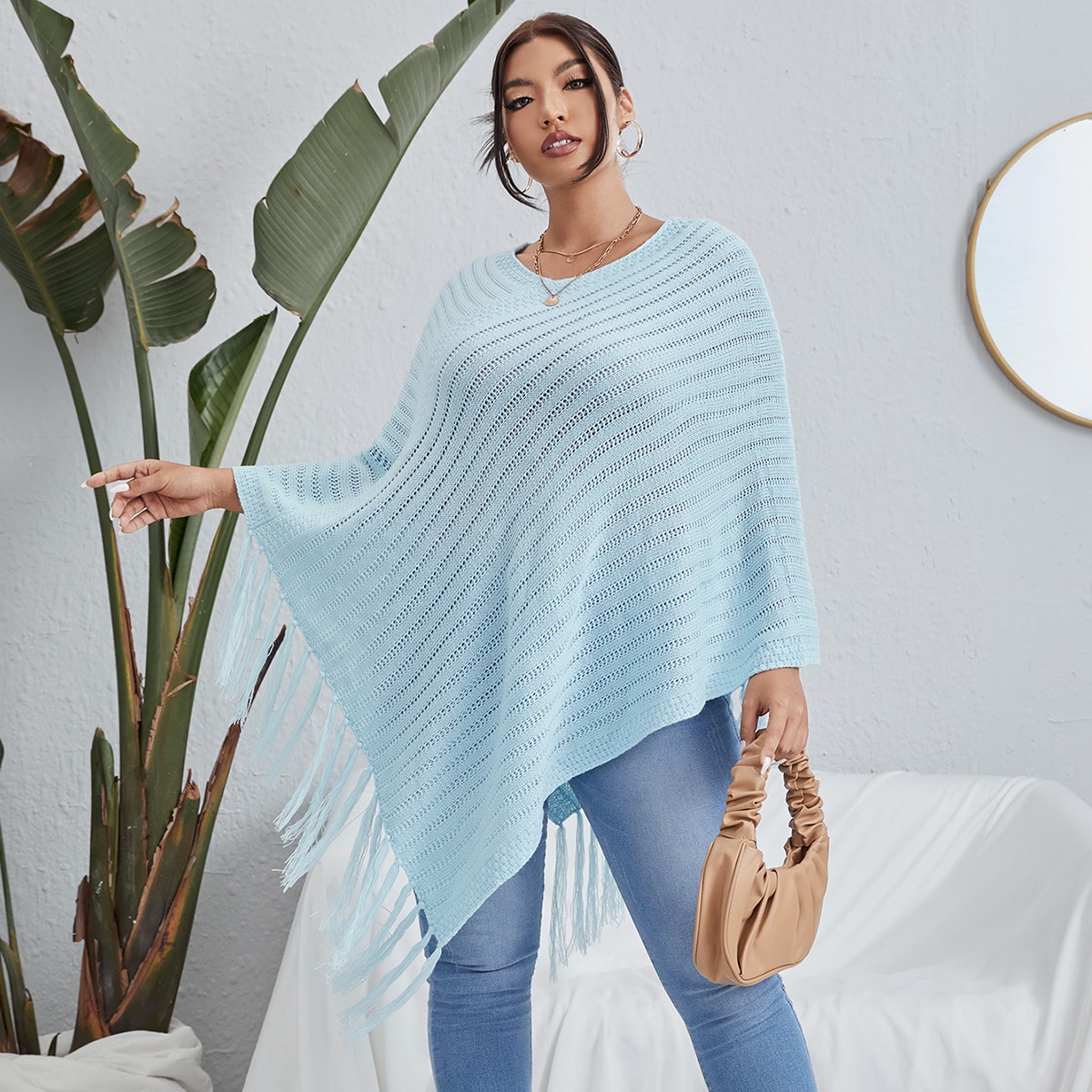 размера плюс Пончо с бахромой