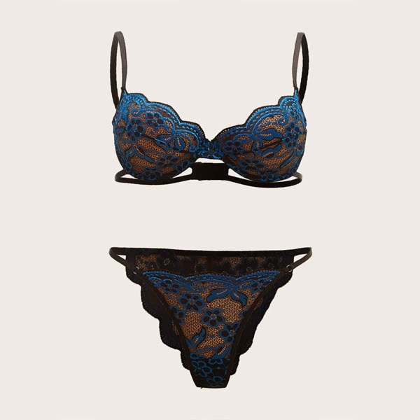 

Plus Scallop Trim Floral Lace Underwire Lingerie Set, Blue