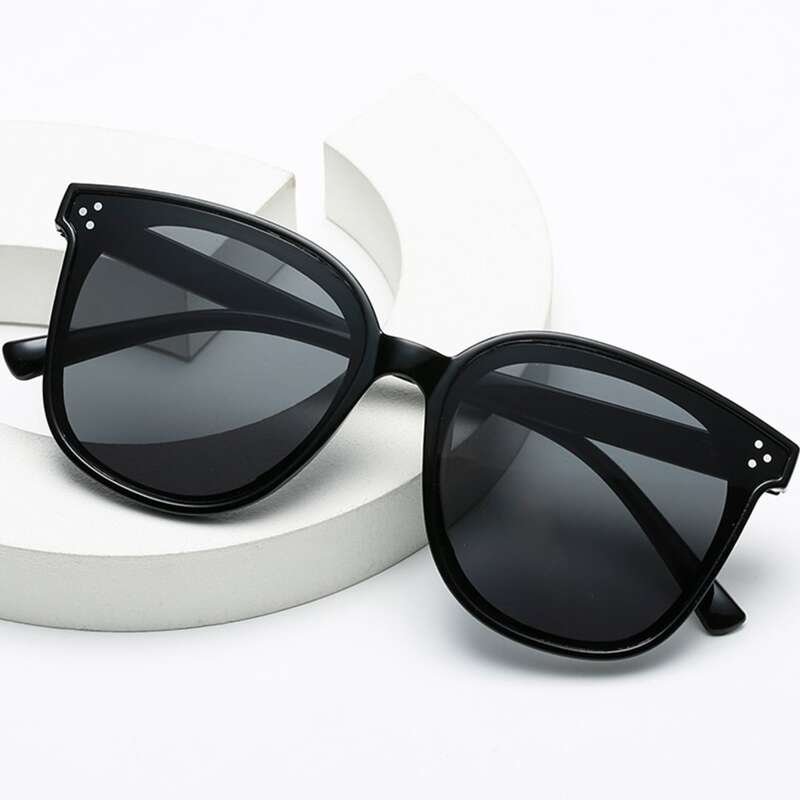 

Studded Decor Frame Sunglasses, Black