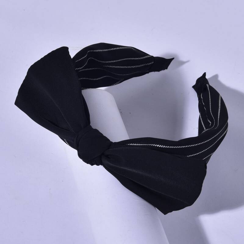 

Bow Decor Headband, Black and white