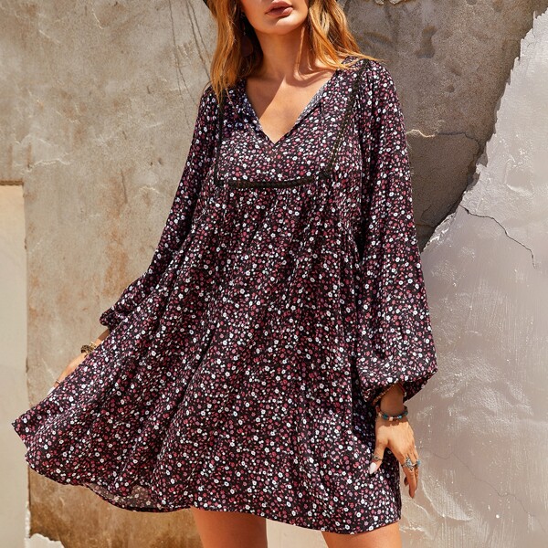 

Ditsy Floral Lace Insert Smock Dress, Multicolor