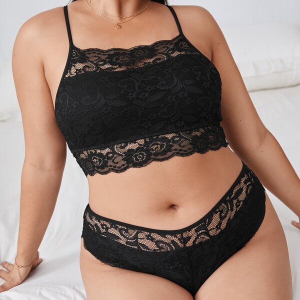 

Plus Floral Lace Scallop Trim Lingerie Set, Black