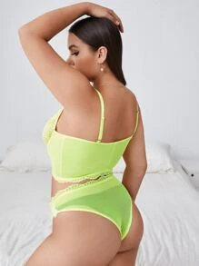 Plus Scallop Lace Lingerie Set - Lime Green - View 2