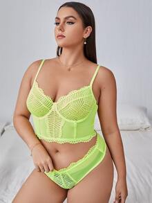 Plus Scallop Lace Lingerie Set - Lime Green - View 4