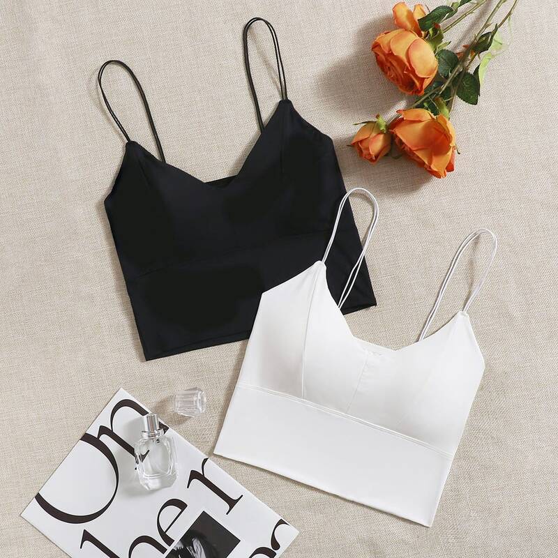 

2pcs Medium Support Seamless Sports Bra, Black and white