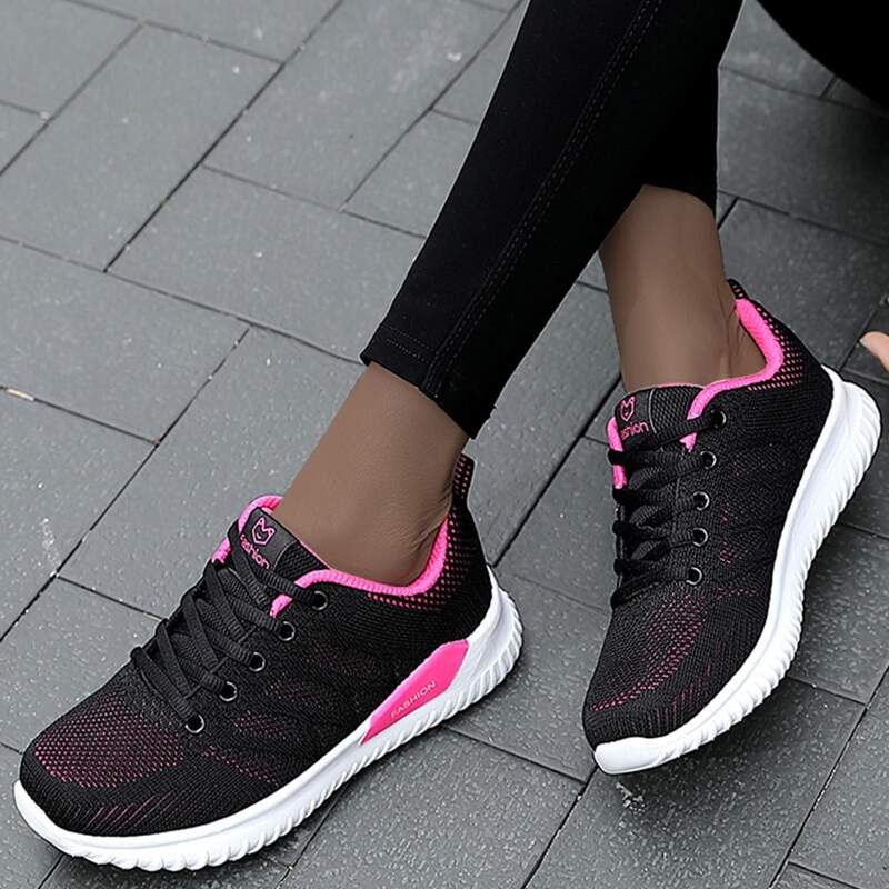 

Two Tone Letter Graphic Running Shoes, Black