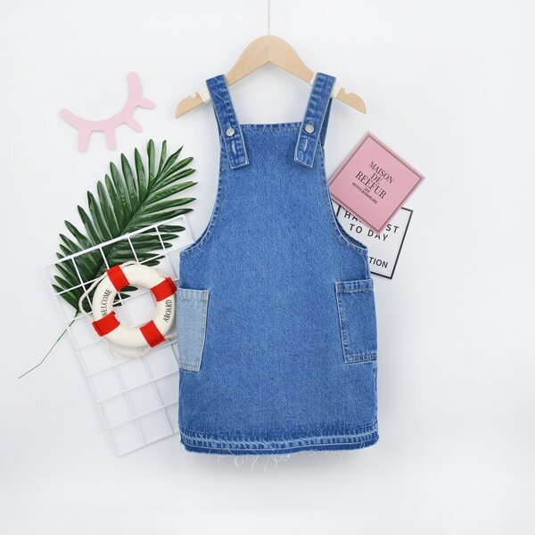 

Girls Contrast Patched Pocket Denim Overalls, Medium wash