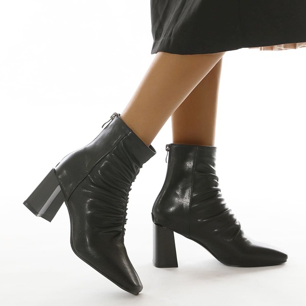 

Minimalist Chunky Slouchy Boots, Black