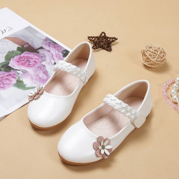 

Girls Floral Applique Decor Flats, White