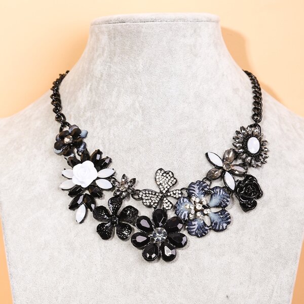 

Rhinestone Flower Charm Necklace, Black
