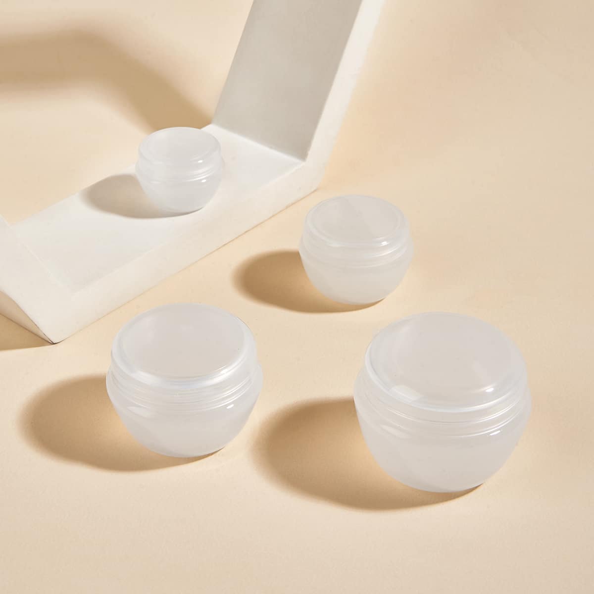 

4pcs Clear Subpackage Bottle Set