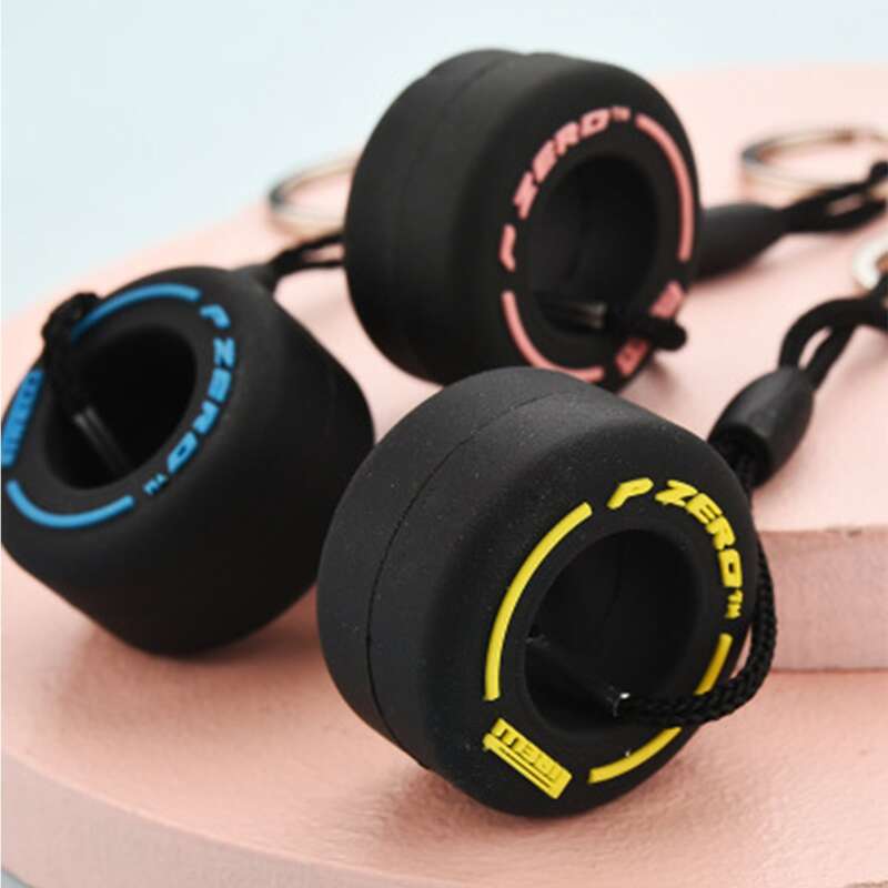 

Guys 1pc Random Color Tire Decor Keychain, Black