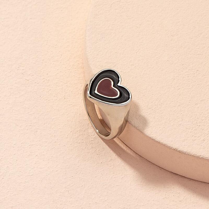 

Heart Design Ring, Red