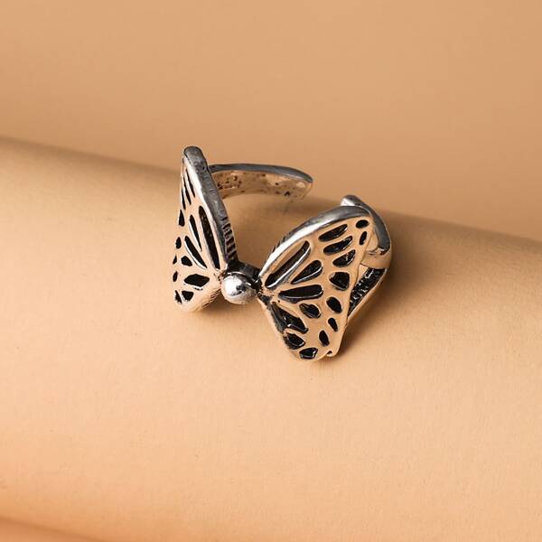 

Wing Decor Ring, Antique silver