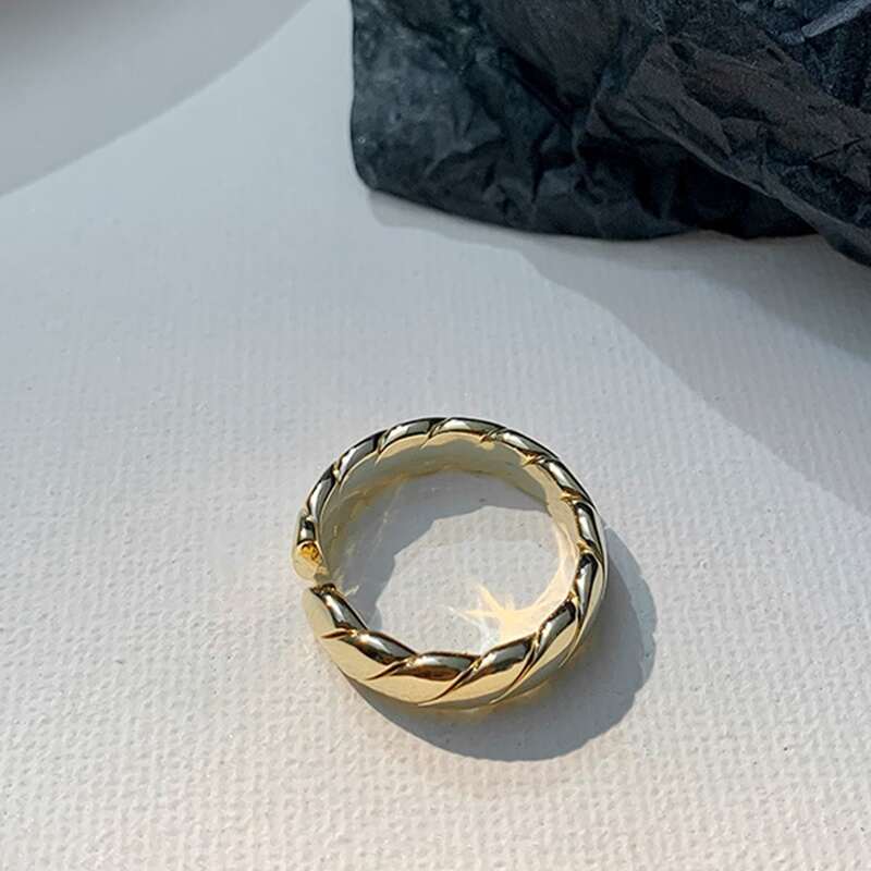 

1pc Textured Ring, Gold