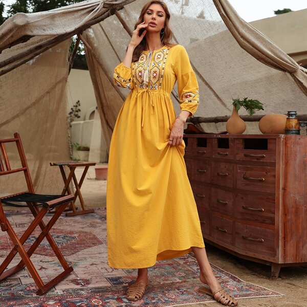 

Tie Neck Graphic Embroidery Drawstring Dress, Yellow