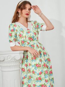 印花珍珠釘珠娃娃領泡泡袖洋裝