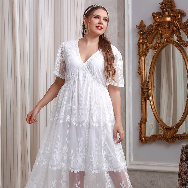 

Plus Two Layer Hem Lace Dress, White