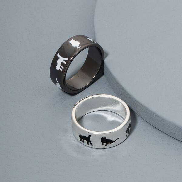 

2pcs Men Cartoon Animal Graphic Ring, Black and white