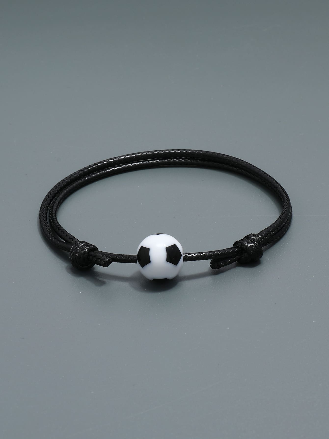Pulsera de decoración de fútbol para hombres de moda y popular para regalo de joyería y para una apariencia elegante - Blanco y Negro - Añade 1