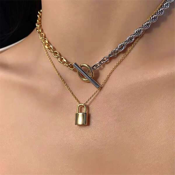 

2pcs Lock Pendant Necklace, Multicolor