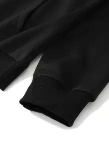 Manfinity Men Letter Graphic Kangaroo Pocket Hoodie