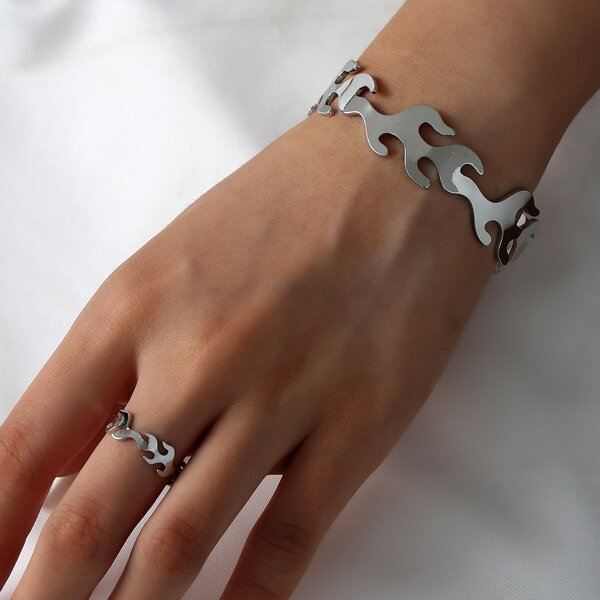 

1pc Flame Design Bangle & 1pc Ring, Silver