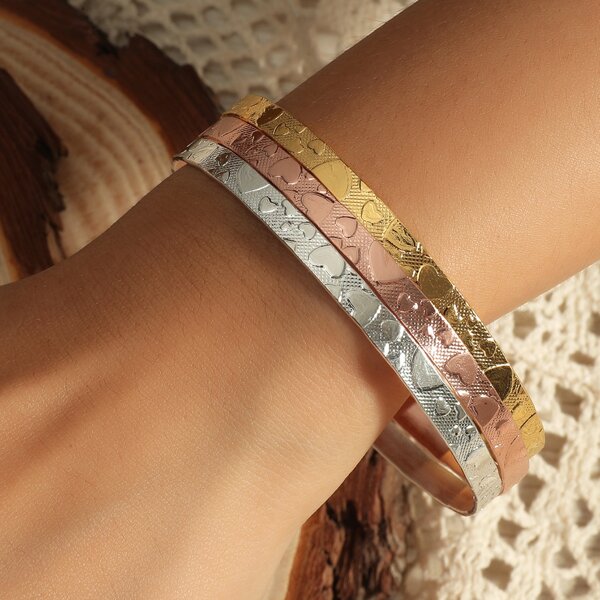 

3pcs Heart Engraved Bangle, Multicolor
