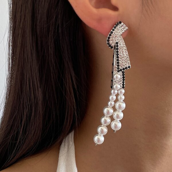 

Rhinestone Decor Faux Pearl Drop Earrings, White