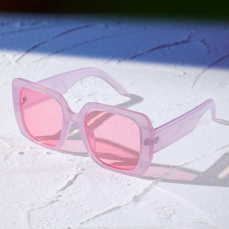 

Square Frame Tinted Lens Sunglasses