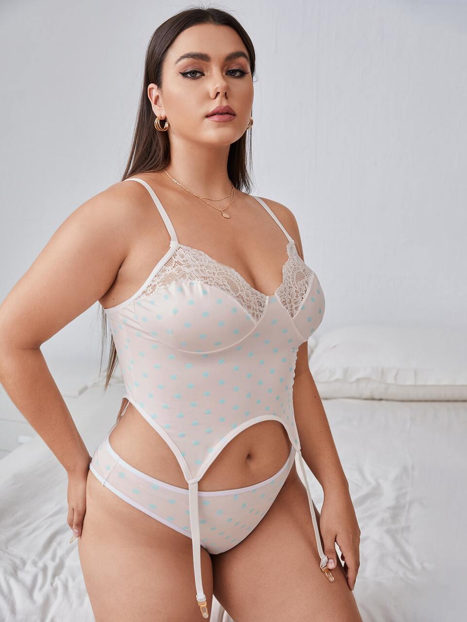 Plus Polka Dot Contrast Lace Garter Lingerie Set