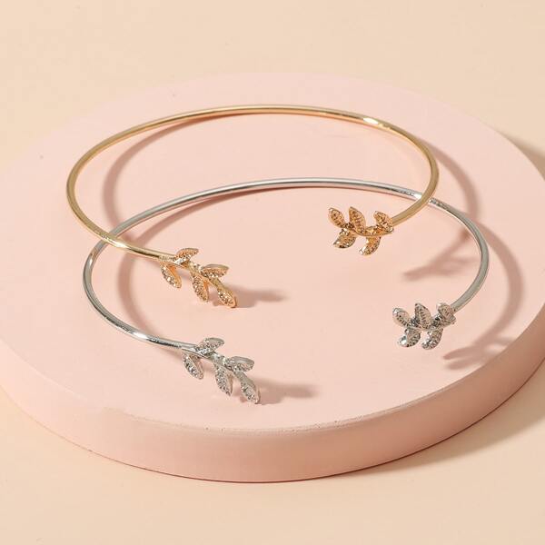 

2pcs Leaf Decor Cuff Bangle, Multicolor