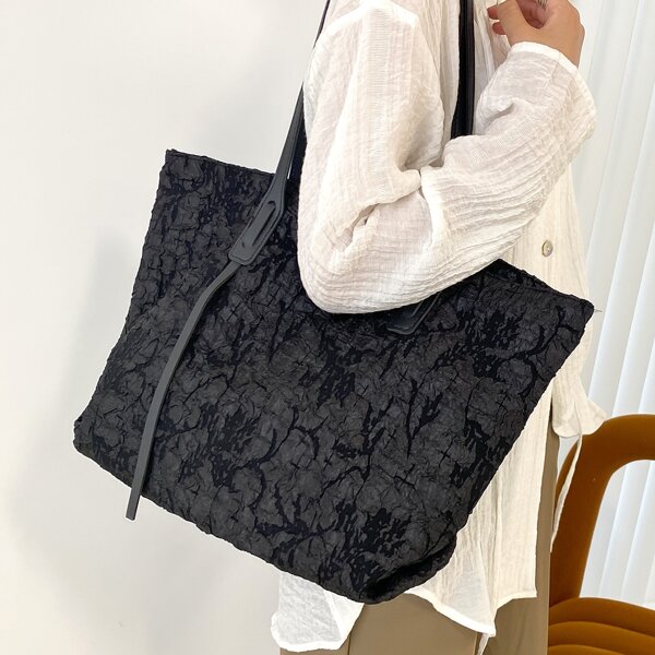 

Minimalist Large Capacity Tote Bag, Black