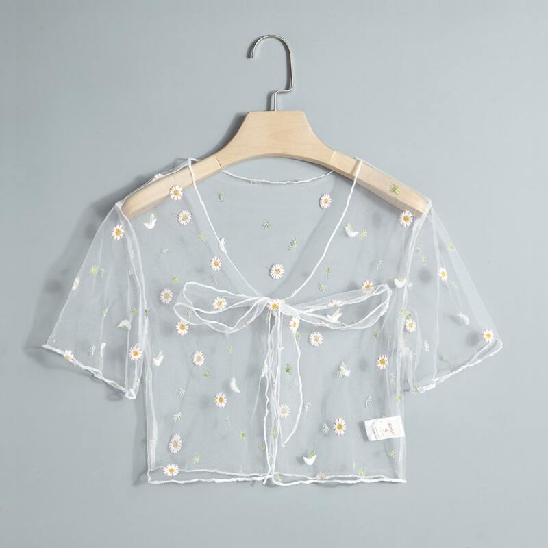 

Daisy Embroidery Mesh Tie Front Crop Top, White
