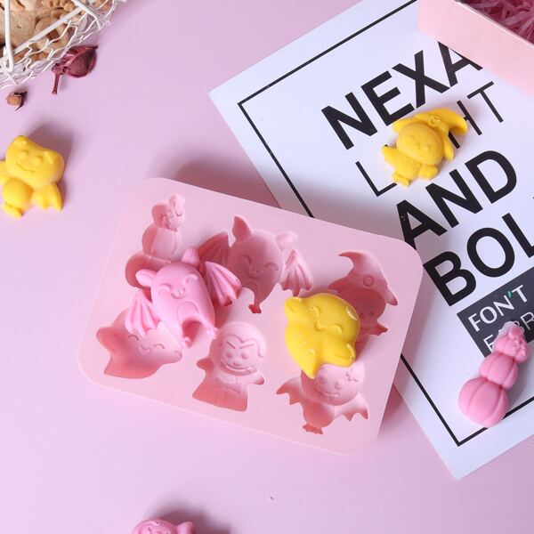 

1pc Cartoon Graphic Baking Mold, Pink