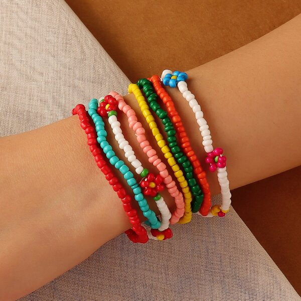 

8pcs Flower Decor Beaded Bracelet, Multicolor