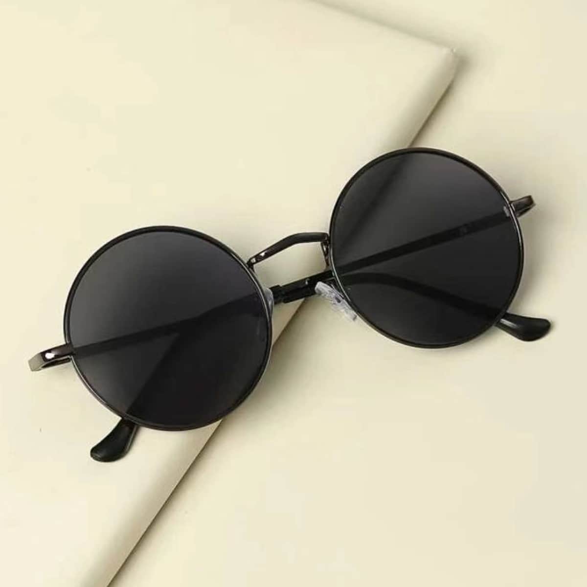 

Round Frame Sunglasses