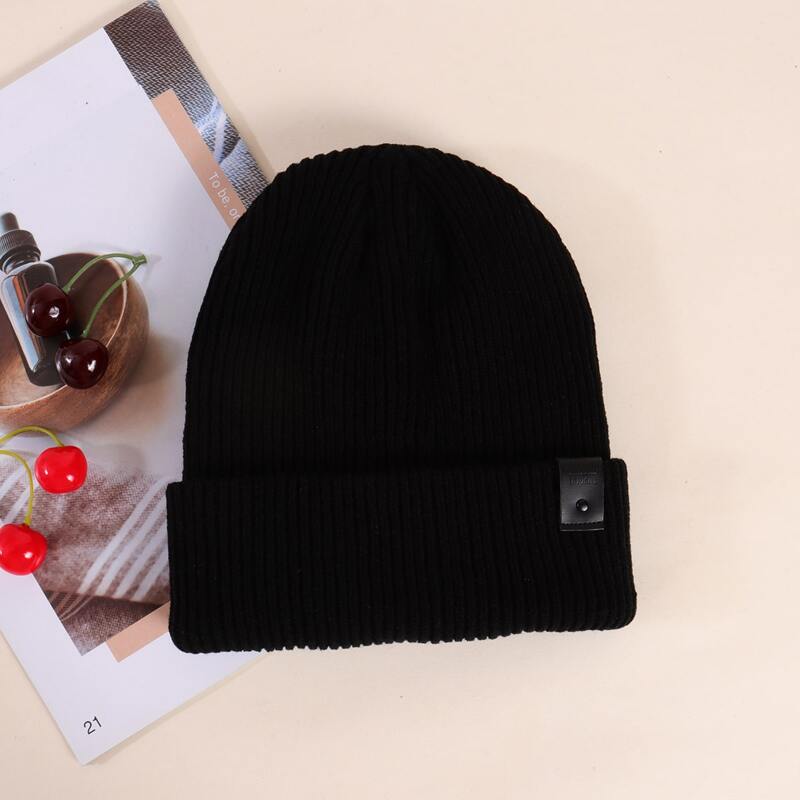 

Minimalist Knit Hat, Black