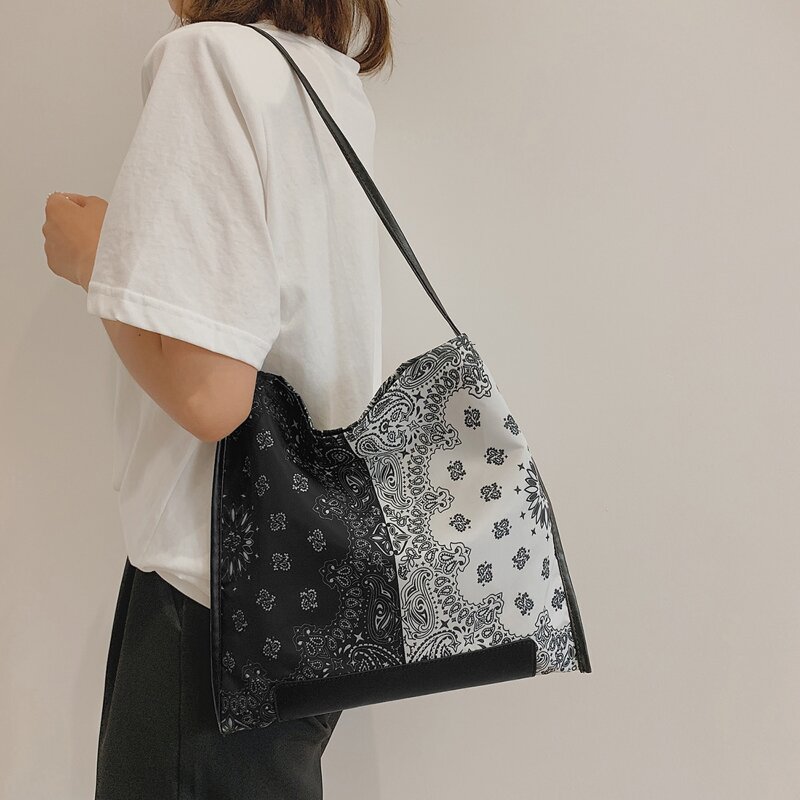 

Paisley Pattern Shoulder Bag, Black and white