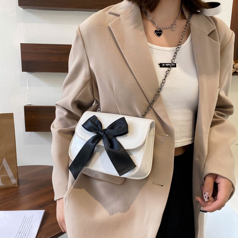 

Bow Decor Crossbody Bag, White