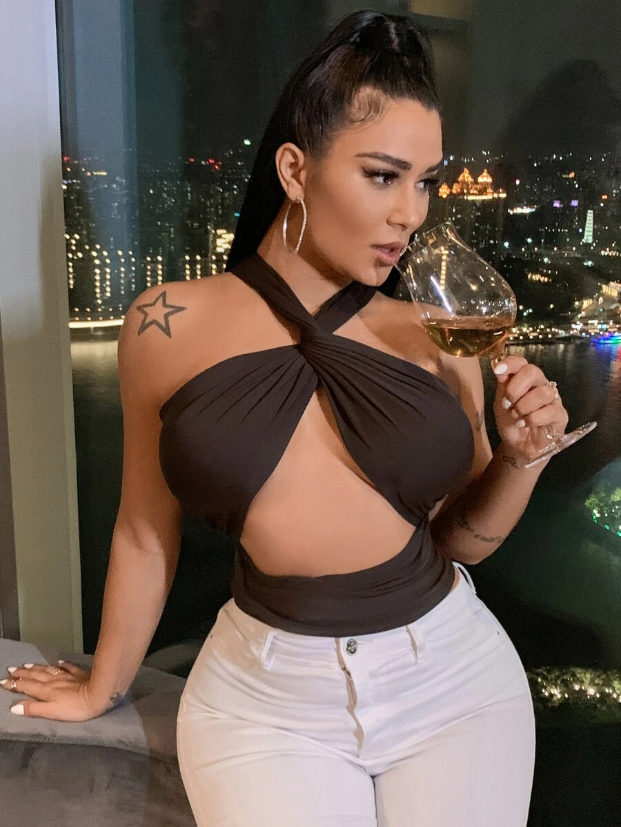 SHEIN SXY 素色交叉背心上衣 - 棕色 - 查看 1