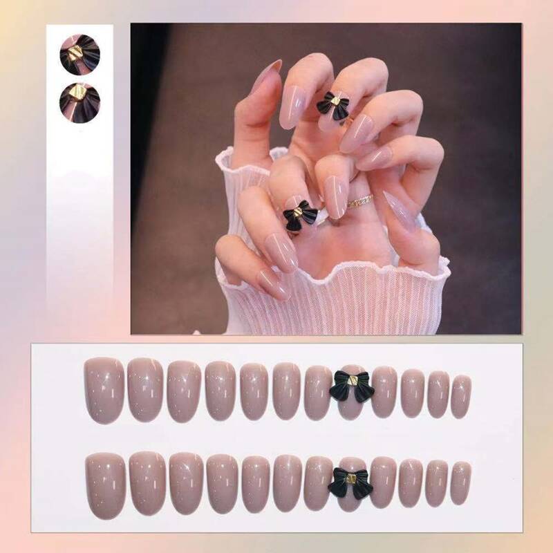 

24pcs Bow-knot Decor Fake Nail, Multicolor