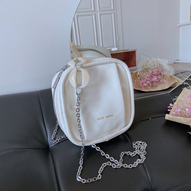 

1pc Minimalist Crossbody Bag, White