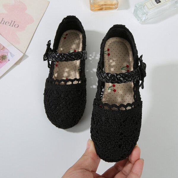 

Girls Hollow Out Mary Jane Flats, Black