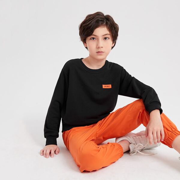 

Boys Patched Detail Pullover & Sweatpants, Multicolor