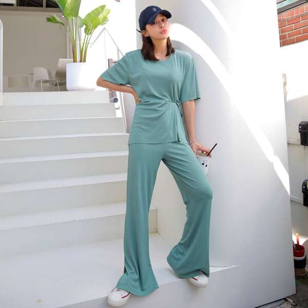 

Solid Tee With Split Mopping Pants, Cadet blue