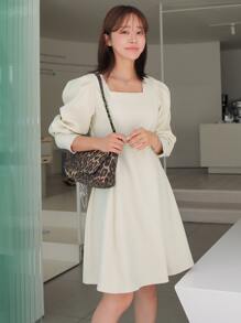 DAZY 方領泡泡袖素色A字連衣裙 - 米色 - 查看 4