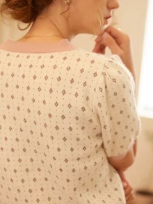 Knit Mix 优雅女士时尚针织法式通勤T恤，菱形领口设计，简约复古撞色宽松版型，适合春秋季穿着，随机图案，适合情人节、返校季、秋冬季女装，也适合圣诞节、感恩节和新年等场合。夏季休闲款 - 米色 - 查看 2