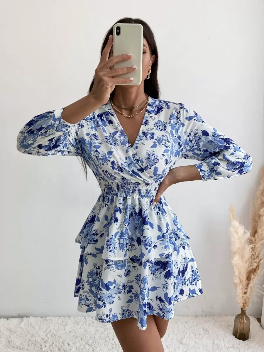 Aveloria 印花腰部打褶多層下擺連衣裙