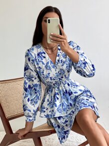 Aveloria 印花腰部打褶多層下擺連衣裙